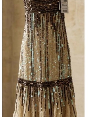 Allure dress new, gold color, size S