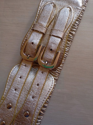 Fullah Sugah adjustable belt with elastic like new