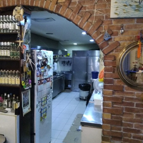 Restaurant building 200 sqm with full catering equipment, ready to operate