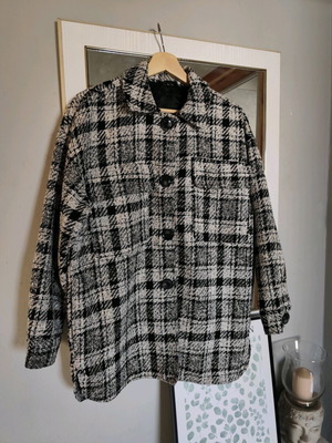 Oversized jacket Pull & Bear new, size XS, black and white