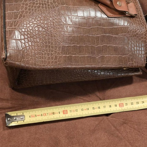 Croci shoulder bag new, quality croc leather type, brown