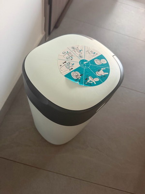 Diaper bin like new for baby diapers