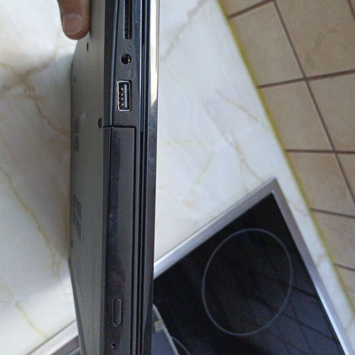 Laptop Dell Inspiron 15 like new with Intel Core i3 and 8GB RAM