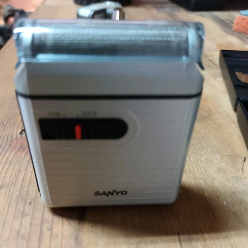 Sanyo Mini travel shaver new