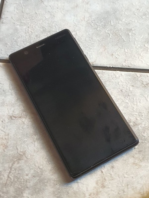 Nokia 3 (TA-1032) parts used, screen not working, unlocked