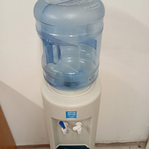 Water dispenser cold and hot water used