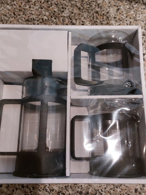 French Coffee Maker Set new, includes pot and 2 cups
