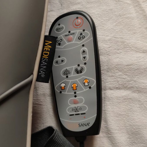 Shiatsu massage seat used for neck and back with heat function