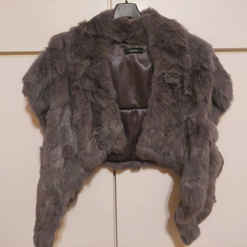 Lussile gray bolero used synthetic fur