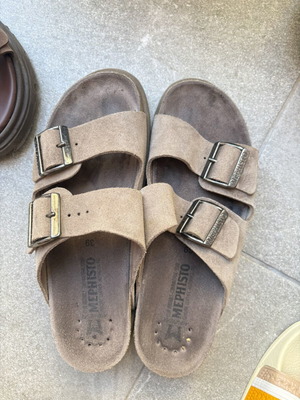 Mephisto slippers size 39 like new beige and brown