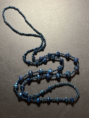 Long necklace like new, blue