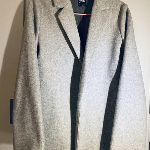 Zara coat with lapel and pockets, like new, gray