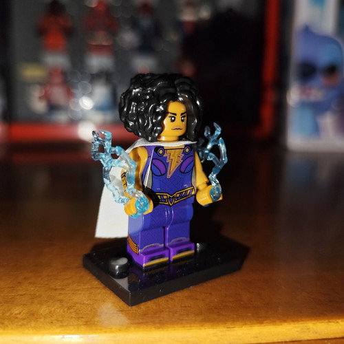 Darla Dudley Lightning Purple minifigure like new