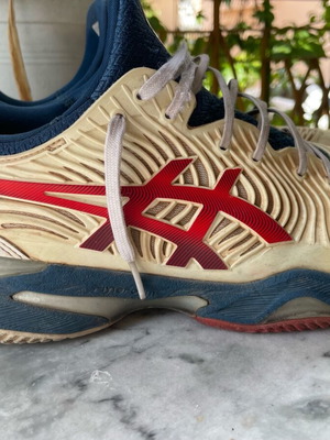 Asics Court FF Gel tennis shoes used, size 44.5