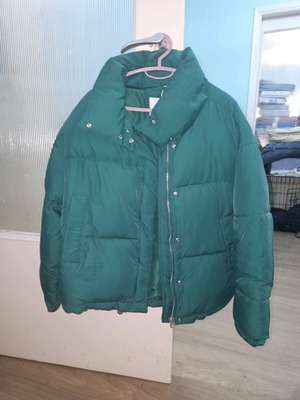 Μπουφάν Bershka μέγεθος M πράσινο ολοκαίνουργιο