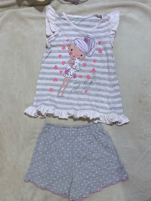 Girls pajamas used, size 6 years, gray and pink