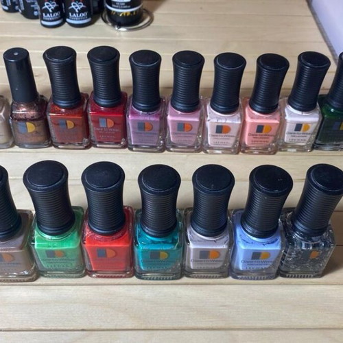 Lechat nail polish like new, pack of 18 pieces