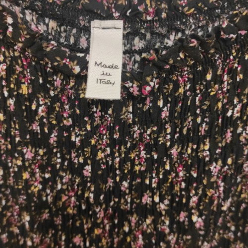 Off-shoulder floral dress made in Italy like new