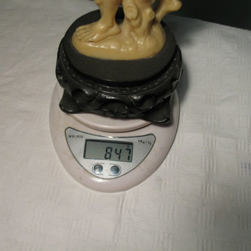 Bone figurine, excellent sculpture.