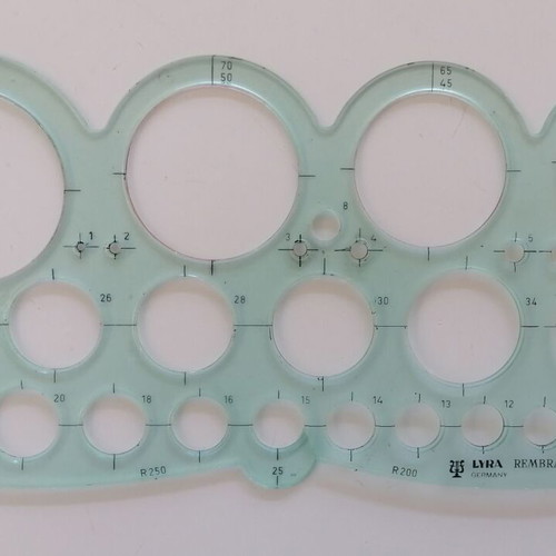 Stencil 41 circles Lyra Rebrandt used, green plastic