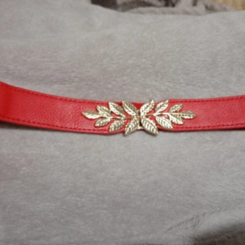 Women's waist belt like new, red with gold leaf buckle
