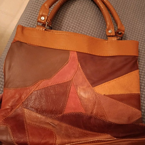 Vintage Guiliano shoulder bag like new, leather patchwork design