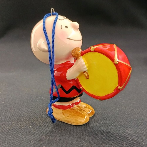Porcelain Christmas ornament 1979 Peanuts Snoopy drum like new