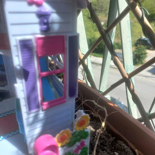 Kruzzel dollhouse suitcase like new, 6 rooms without figures