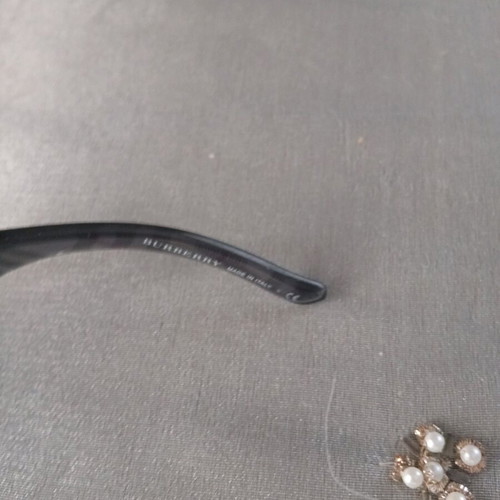Burberry sunglasses used, acetate with metal details without case