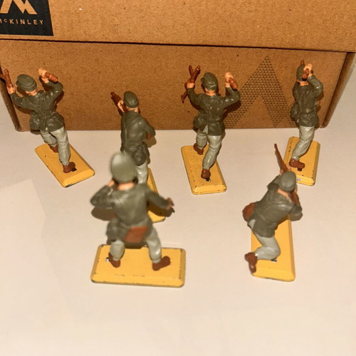 Britains Deetail Africa Korps 7 military figures used, rare