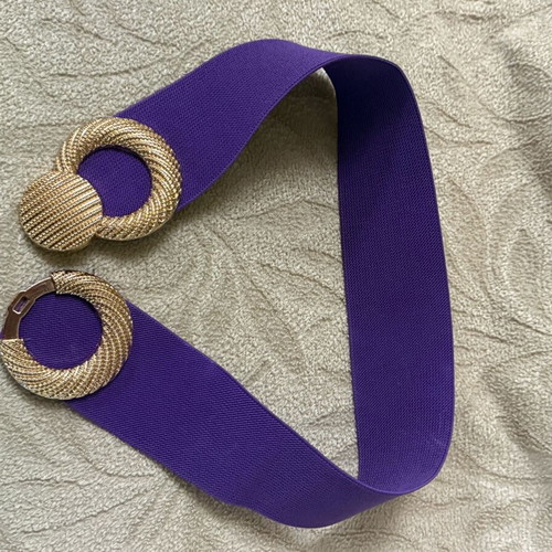 Belt purple with gold buckle elastic new, adjustable