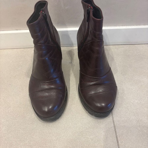 Women's leather boots used, size 37 dark burgundy