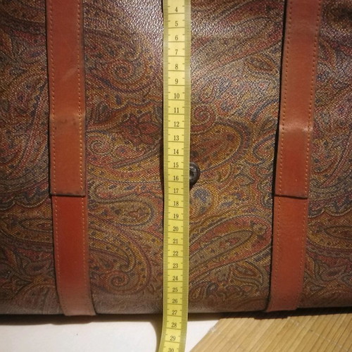 Brown travel sack used with leather details