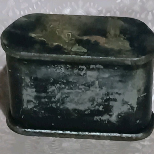 Japanese old metal cigarette box used with painted patterns