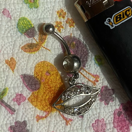 Navel piercing like new
