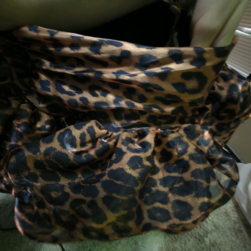 Fluffy cheetah print skirt new, size M, black and brown