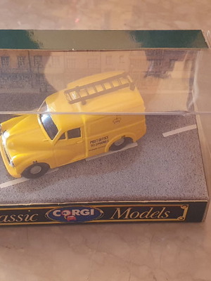 Corgi Classic Models 96842 Morris 1000 1:43 new, yellow
