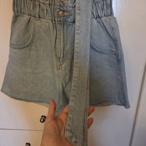 Zara denim shorts extra small like new, high waist, blue
