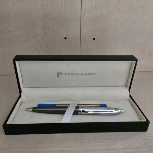 Pierre Cardin charcoal metallic pen with refill and case