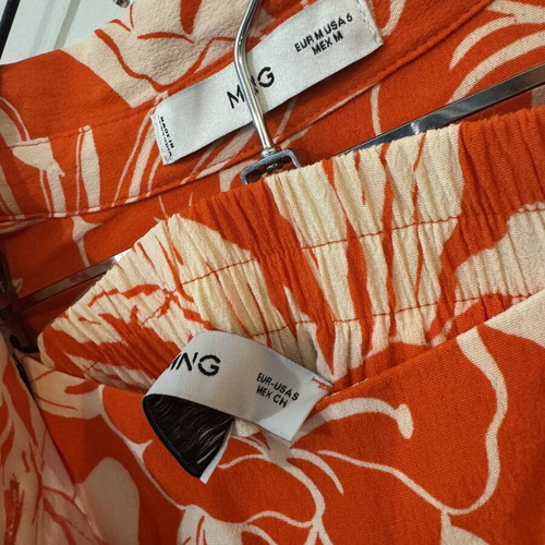 Mango two-piece set like new, small pants and medium shirt, orange