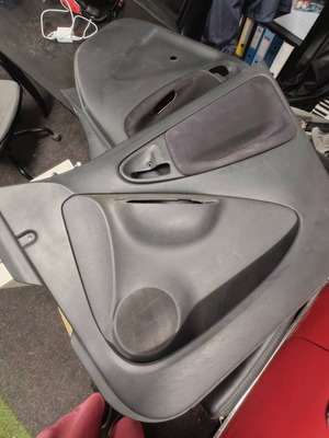 Toyota Yaris TS 2000 εσωτερικό αυτοκινήτου μεταχειρισμένο πλήρες σετ