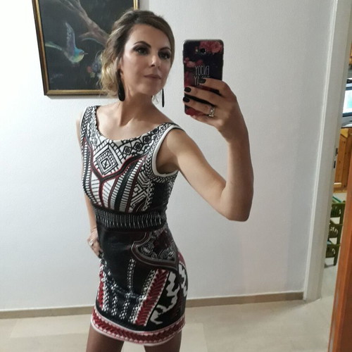 BSB Collection Mini Dress Small like new, multicolor with embossed patterns