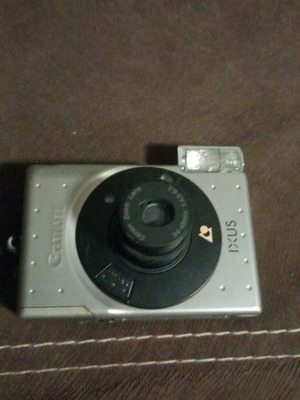 Canon Ixus φωτογραφική μηχανή vintage σαν καινούργιο με φιλμ και θήκη μεταφοράς