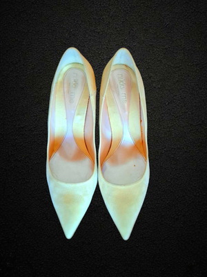 Γόβες κίτρινες μυτερές με ψηλό τακούνι Νο 41