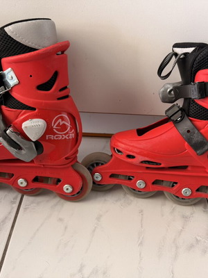 Roxa Beetle Inline Skate Junior like new, adjustable size, red