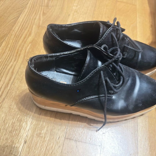 Black shoes like new, pairs size 38 and 39