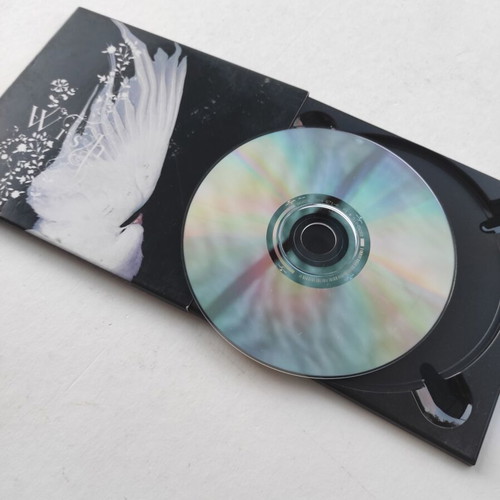 Wish CD like new, 13 tracks, pop