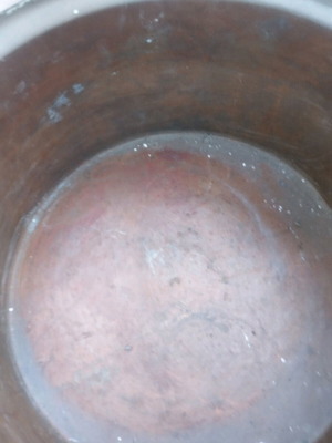 Large copper pot with lid like new