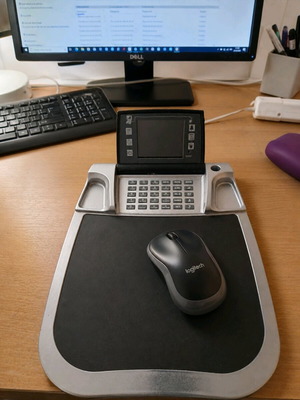 Mouse pad με ενσωματωμένη αριθμομηχανή και οθόνη σαν καινούργιο