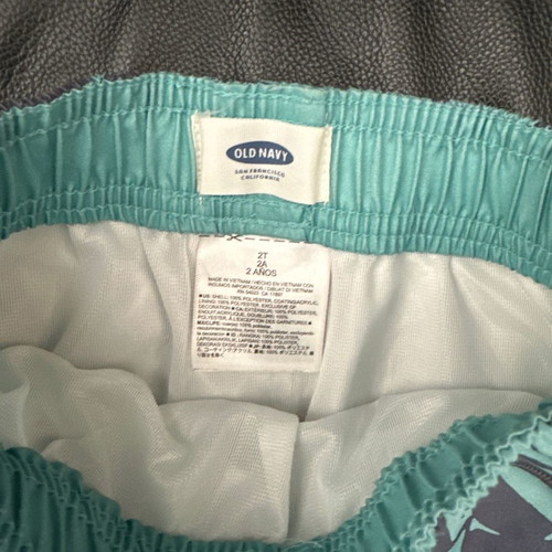 Old Navy swimwear 2 years old like new